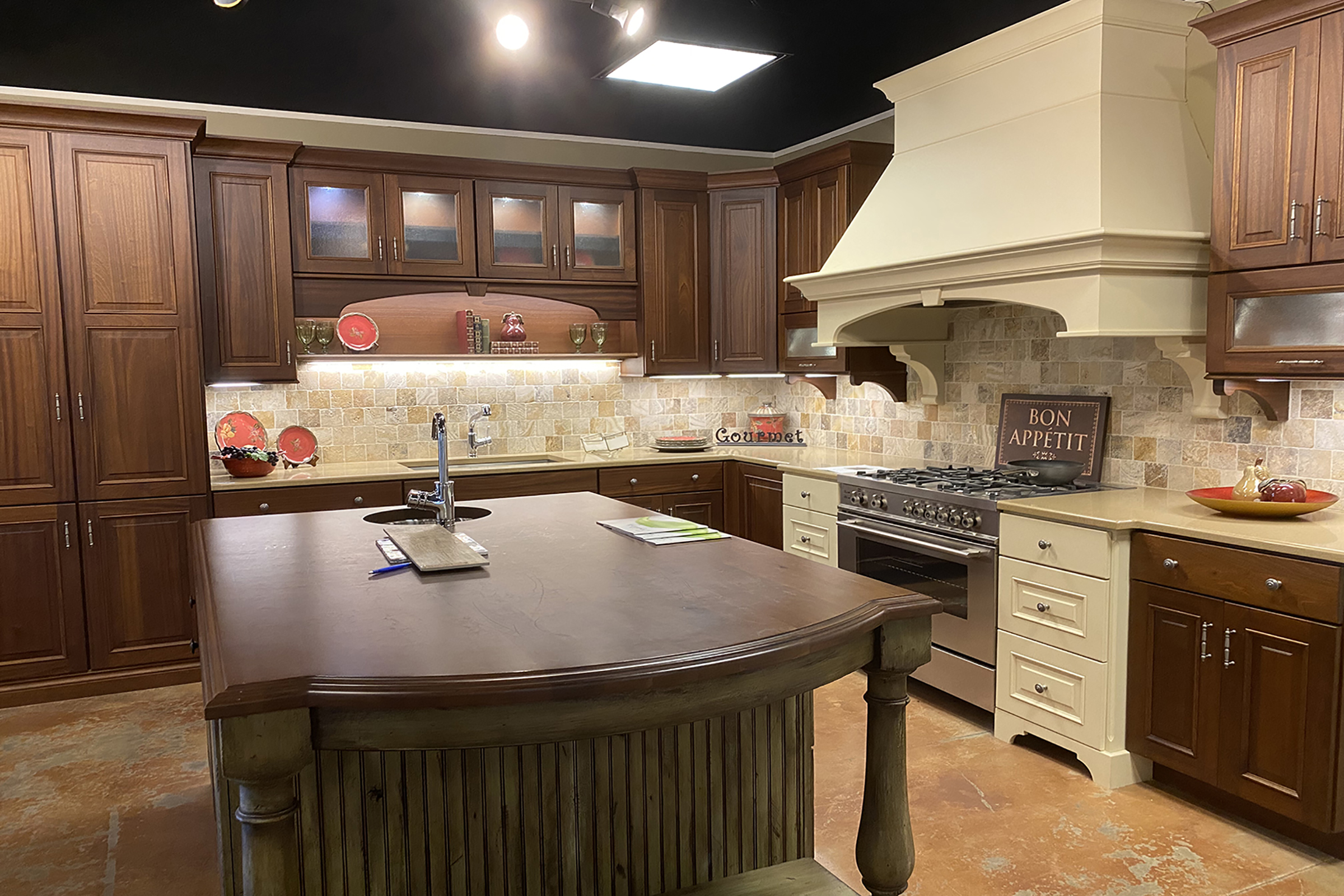 KITCHENS – Crestwood, Inc.